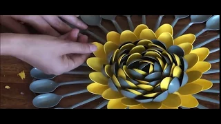 DIY: Plastic Spoons Centerpiece / Multicolored Plastic Spoons Wall Art {MadeByFate} #73