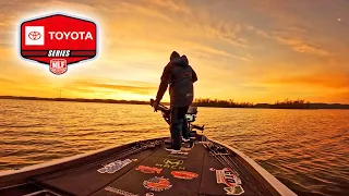 Bass Fishing Lake Guntersville In The SPRING! (ITS ON!)