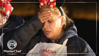 "¡ME HE MAREADO Y TODO!": Los jueces gastan una broma a Carmina| MasterChef Especial Navidad