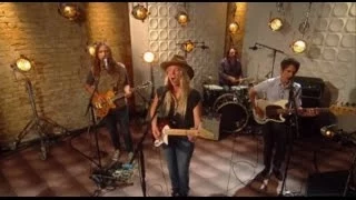 Lissie - Further Away (Romance Police) Live