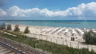 HD - Mare Adriatico tra Grottammare e Pedaso visto dal Frecciabianca (FB 8816) Lecce - Venezia