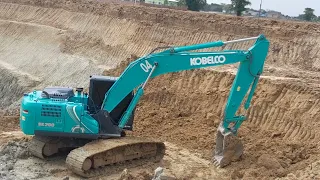 Daily Work of Excavator Kobelco and loading dumtrucks #cambodia #reels #shortsvideo #bridge #funny