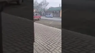 Ukraine, First Molotov cocktails thrown at Russian forces in Sumy