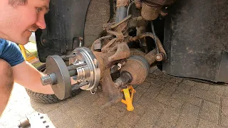 Skoda Fabia Mk1 front wheel bearing replacement (no talking)