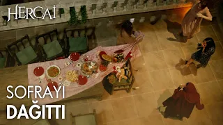 Gönül tüm sofrayı aşağı indirdi! - Hercai Efsane Sahneler