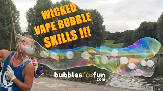 Amazing Vape Bubble Skills - Street Performer - Soap Bubble Artist - Bubbles for Fun !