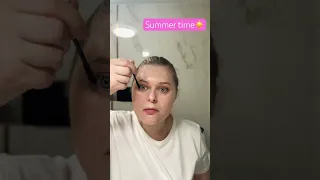 Як фарбувати очі влітку?