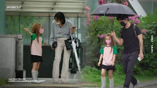 ☔️ kids asking Koreans to share their umbrellas with them | social experiment