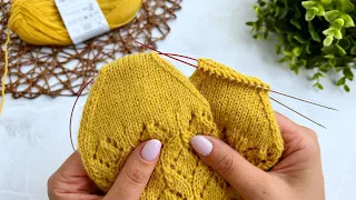 How to Kitchener Stitch. Knitting socks with knitting needles.