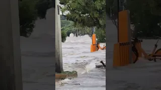 Água do Guaiba transborda em Ipanema e avança sobre avenida!🙌🏾
