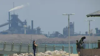 Visitors enjoy Northwest Indiana beach despite air quality warnings