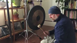 Large gong solo, free rhythm