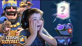 SUPER MAGICAL CHEST and FIRST LEGENDARY - Clash Royale