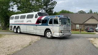 A 1955 Greyhound PD4501 Scenicruiser Came By #greyhound #scenicruiser #boondock #PD4501