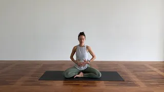 10-min Prenatal Breath Meditation with Amber Sawyer