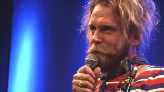 Tony Law -  Doesn't Know How to End His Show