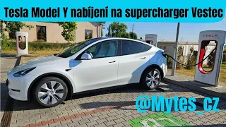 MyTes - Tesla Model Y nabíjení na supercharger Vestec