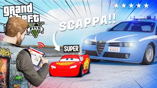 SCAPPO dalla POLIZIA con le MINI AUTO TELECOMANDATE su GTA 5!