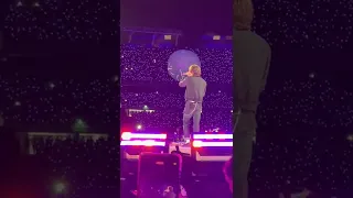 Jin cantando The Astronaut con Coldplay en Buenos Aires 🇦🇷💜🪐👨‍🚀