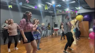 Arraiá da Zumba - Xote da Alegria Parte 2 / Coreografia com Jonathan Jung