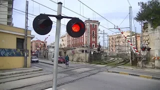 Spoorwegovergang Bari (I) // Railroad crossing // Passaggio a livello