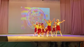 Образцовый ансамбль танца "Самоцветы" г.Омск - Лялечка. Подготовительная группа 5-6 лет