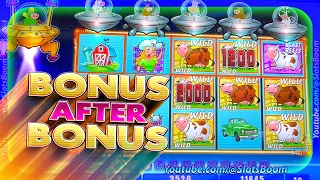 BONUSES After BONUS!!! on INVADERS ATTACK FROM THE PLANET MOOLAH - CASINO SLOTS