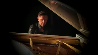 J.S.Bach: English Suite No.2 in A Minor, BWV 807 (complete), played by Oliver Majstorovic