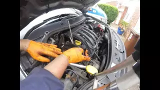 Replacing a water pump and timing Renault Megane/Замена водяной помпу и ГРМ Renault Megane