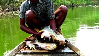 Net Fishing on Boat।Traditional Cast Net Fishing in River।fishing videos (part-623)