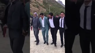Tradicional baile kurdish en boda kurdish en Turquia.