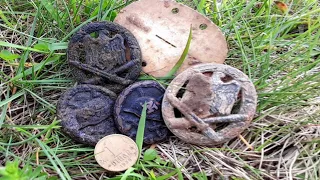 EXCAVATION OF WORLD WAR II ARTIFACTS#WW2 METAL DETECTING   WW2 METAL DETECTING