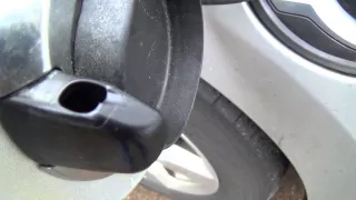 Chevy Volt sticking charge door