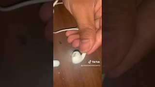 How to clean iPhone earphone