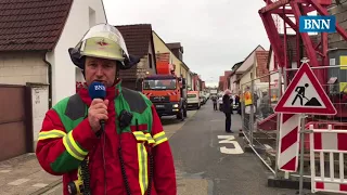 Kran verfängt sich in Oberleitung | Sturmschäden