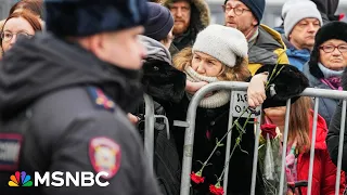 Thousands of mourners gather as Alexei Navalny funeral begins in Moscow