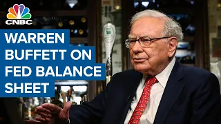 Warren Buffett on Fed balance sheet: Cash is not trash