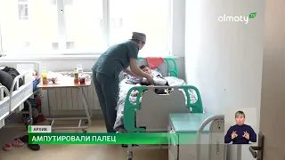 Ребенку отрезало палец на детской площадке в Уральске