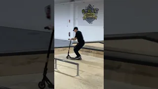 Kevin Guerrero in his local skatepark  #trottinettefreestyle #decathlon #scootering #skatepark