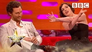 Anne Hathaway predicted Matthew McConaughey's Oscar | The Graham Norton Show - BBC One