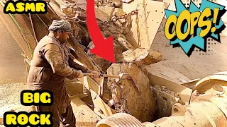 ☠️Dangerous attempt by Worker | Satisfying stone Crushing Process | Quarry Primary Rock Crushing🦀☠️