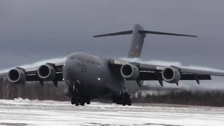 Amazing Boeing C-17 Globemaster III Landing