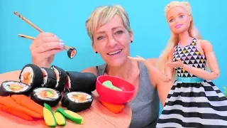 Barbie und Nicole machen Sushi - Spielzeugvideo für Kinder - Kneten mit PlayDoh