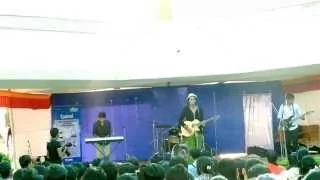 Dip Zip(Darshan Raval-Raw Star)-mashup at DDIT (Felicific '13) - part 1