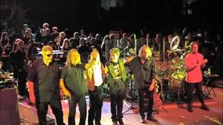 Kansas - Carry On Wayward Son (Live 2009 in Trenton, NJ with Orchestra)