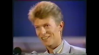 David Bowie & Lulu - British Rock And Pop Awards 1980 Best Male Singer UK TV London 24 February 1981