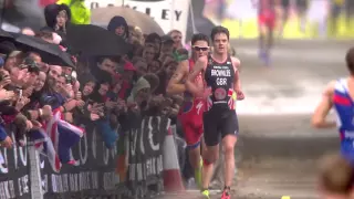 Crazy sprint finish between Javier Gomez & Jonathan Brownlee