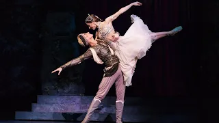 La Bayadère – Act I pas de deux (Marianela Nuñez, Vadim Muntagirov; The Royal Ballet)