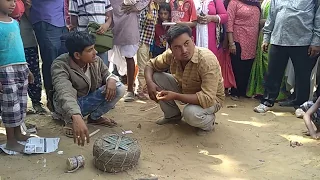 Road side magic show by a magic man || कबूतरों से दिखाया बहुत ही शानदार जादू Pushkar Fair 2019