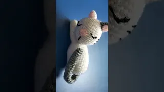 Learn how to crochet a sleeping cat.. uploading soon!